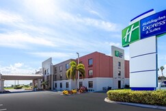 Holiday Inn Express & Suites CLEWISTON