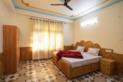 Bhoj Hotel& Restaurant, Kasol