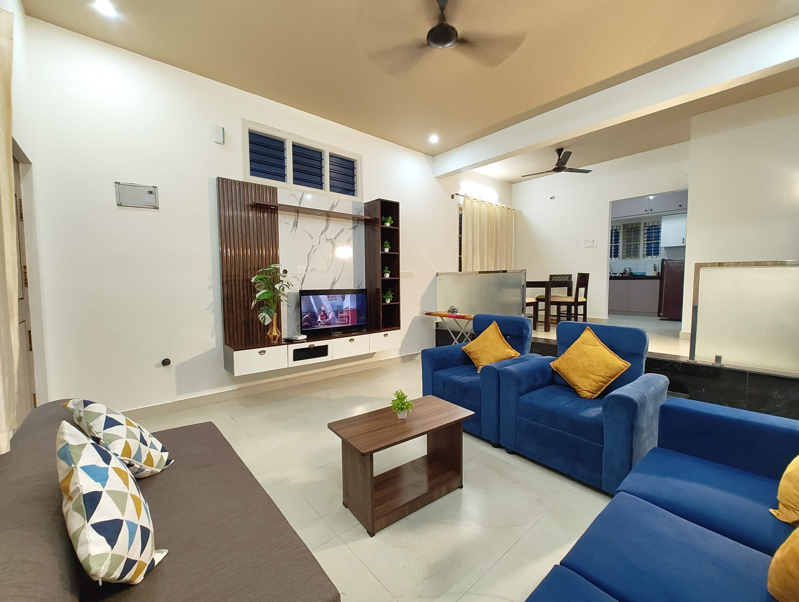 Namasvi Luxurious AC 2BHK Family friendly GF - Tap to explore photos