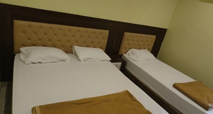 Vairavel Grand Room Type - Non-AC Triple Bedroom