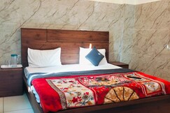Rooms of Hotel new trikuta inn