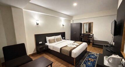 Bhumzang Hotel & Banquet Room Type - Deluxe - Valley View