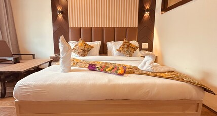 Hotel Days Inn Room Type - Deluxe Room