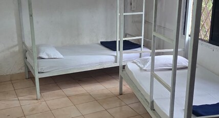 Jomo Hostel Cafe and Bar in Arambol Room Type - 6 bed Mixed dormitory