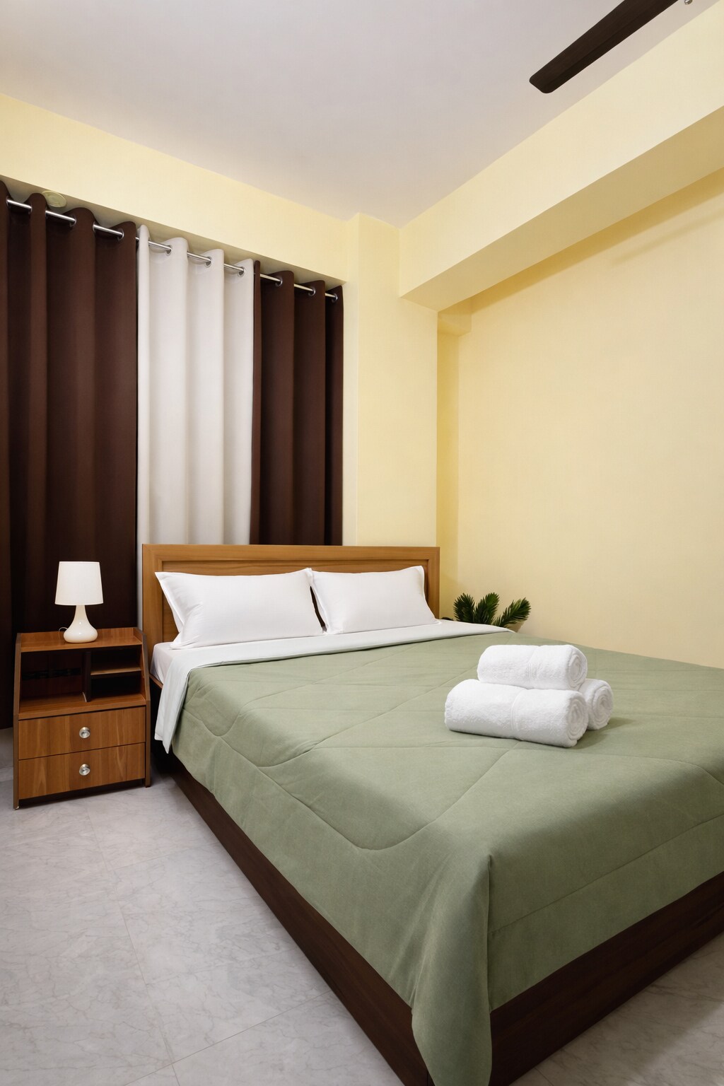Comfort Home 3BHK for Groups & Families - Tap to explore photos