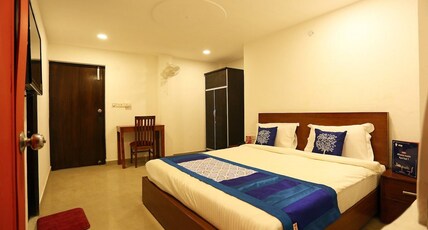 HOTEL RAVIN Room Type - Deluxe Room