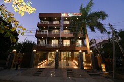 Stay Studio Hotel & Residences