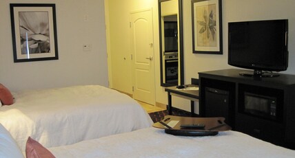 Hampton Inn by Hilton Fort Saskatchewan Room Type - 2 QUEEN BEDS NONSMOKING