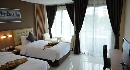 Picnic Hotel Bangkok Room Type - Standard Double Room