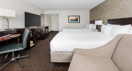 Crowne Plaza Phoenix Airport (Pet-friendly) Room Type - 2 Queen Beds Standard