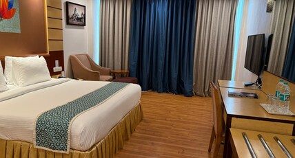 The Plaza Room Type - Standard Room-Twin or Double Bed