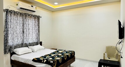 ROYAL GREEN RESORT Room Type - Deluxe AC