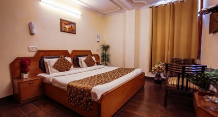 Hotel Hari Palace Room Type - Deluxe Room