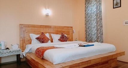 Moon Shine Homestay Room Type - Deluxe Double Room