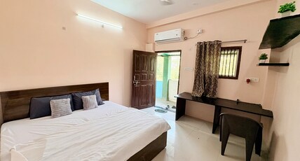 5 star AC dormitory Room Type - Standard AC Room with Garden View
