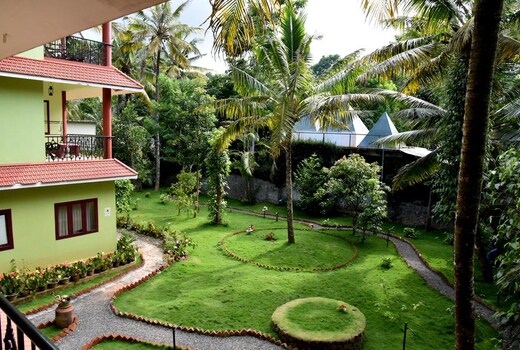 Green View Homestay | Rooms & Caretaker