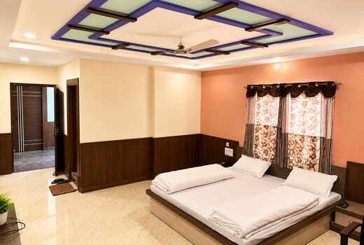 Hotel Suraj Palace