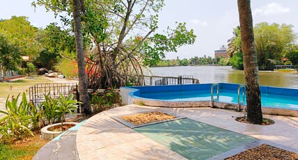Mia Riaan Lake View Resort Room Type - Pool View Room Ac