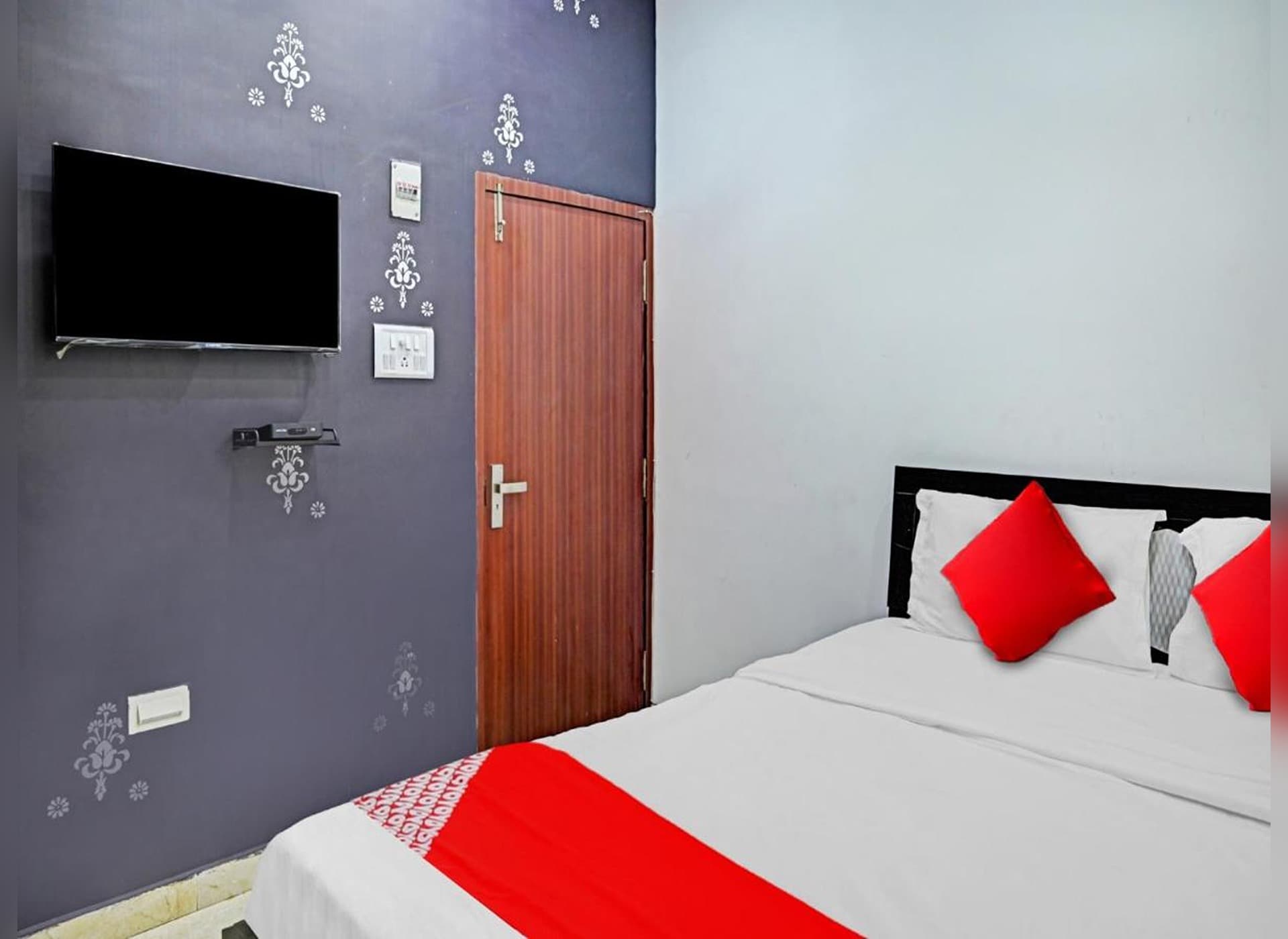 Sulekha Inn - Tap to explore photos