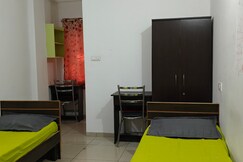 Supreme Hulimavu Ladies PG