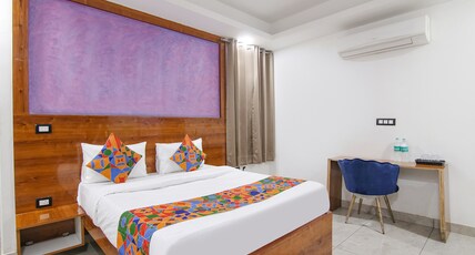 FabHotel The Grand Heritage Room Type - Deluxe Room
