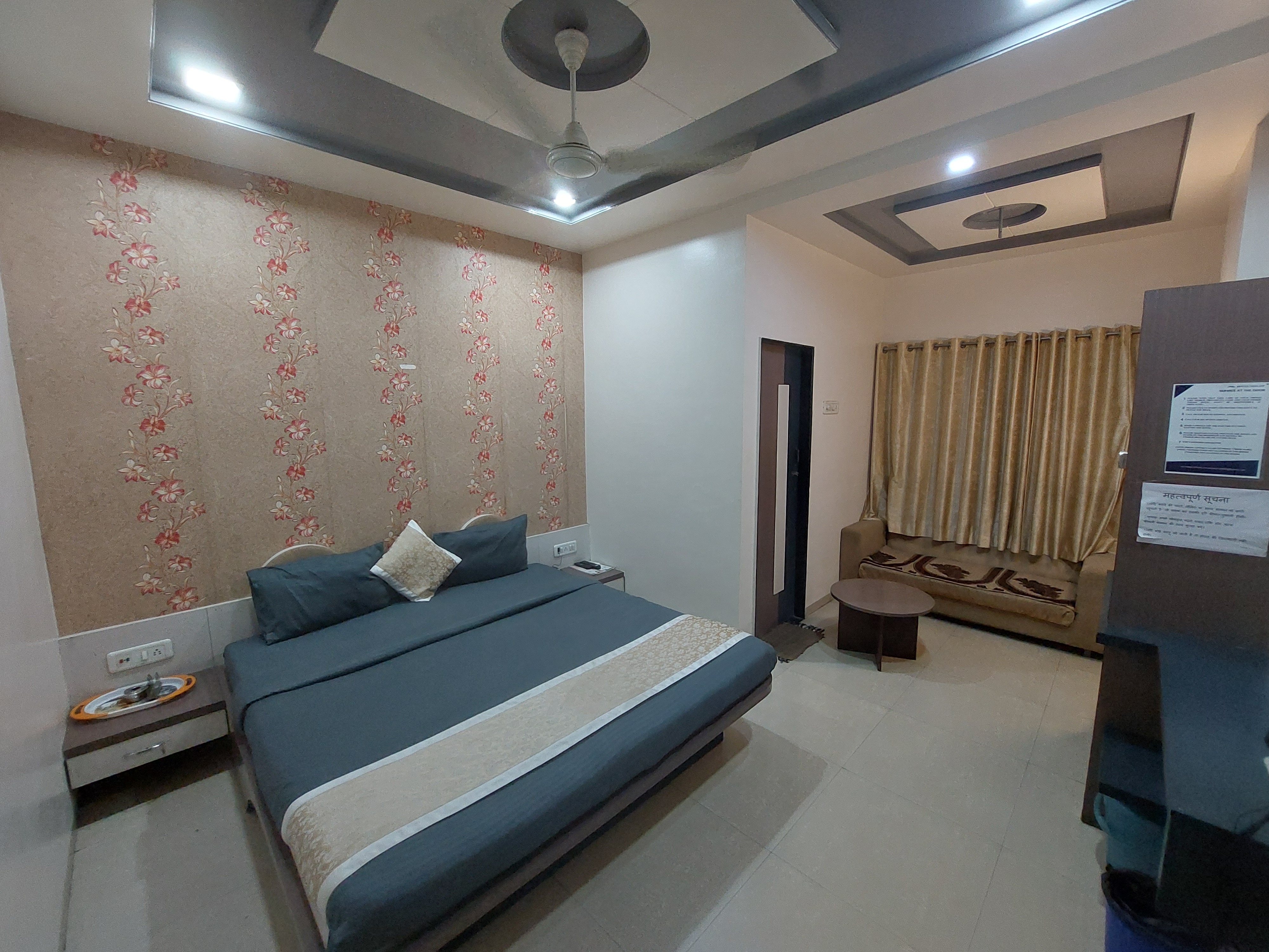 Hotel Neelam - Tap to explore photos