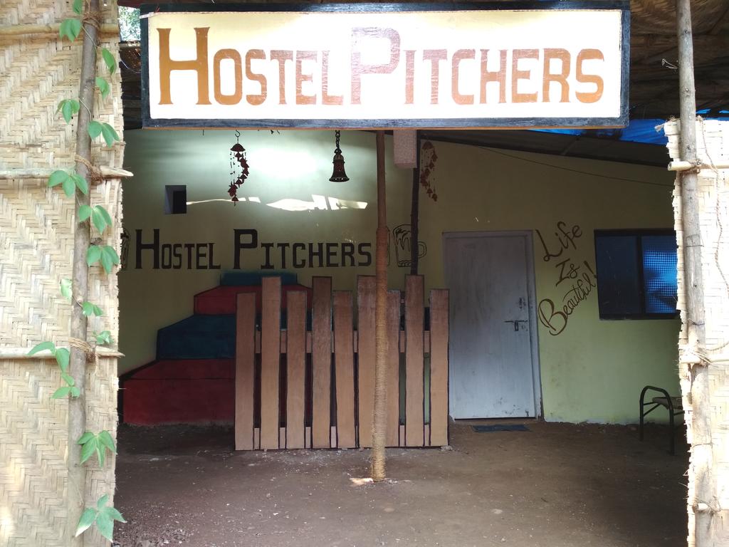 Hostel Pitchers - Tap to explore photos