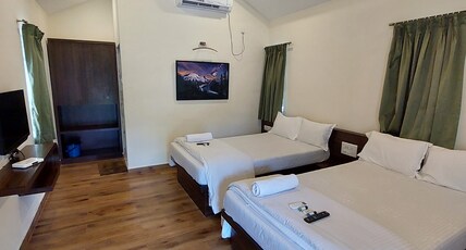 ILIF 2704 Starry Night Villas | Rooms & Pool Room Type - Deluxe Family AC