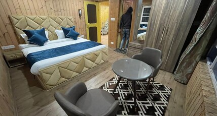 The Rivershore - Pahalgam Room Type - Deluxe Room - River or Mountain View