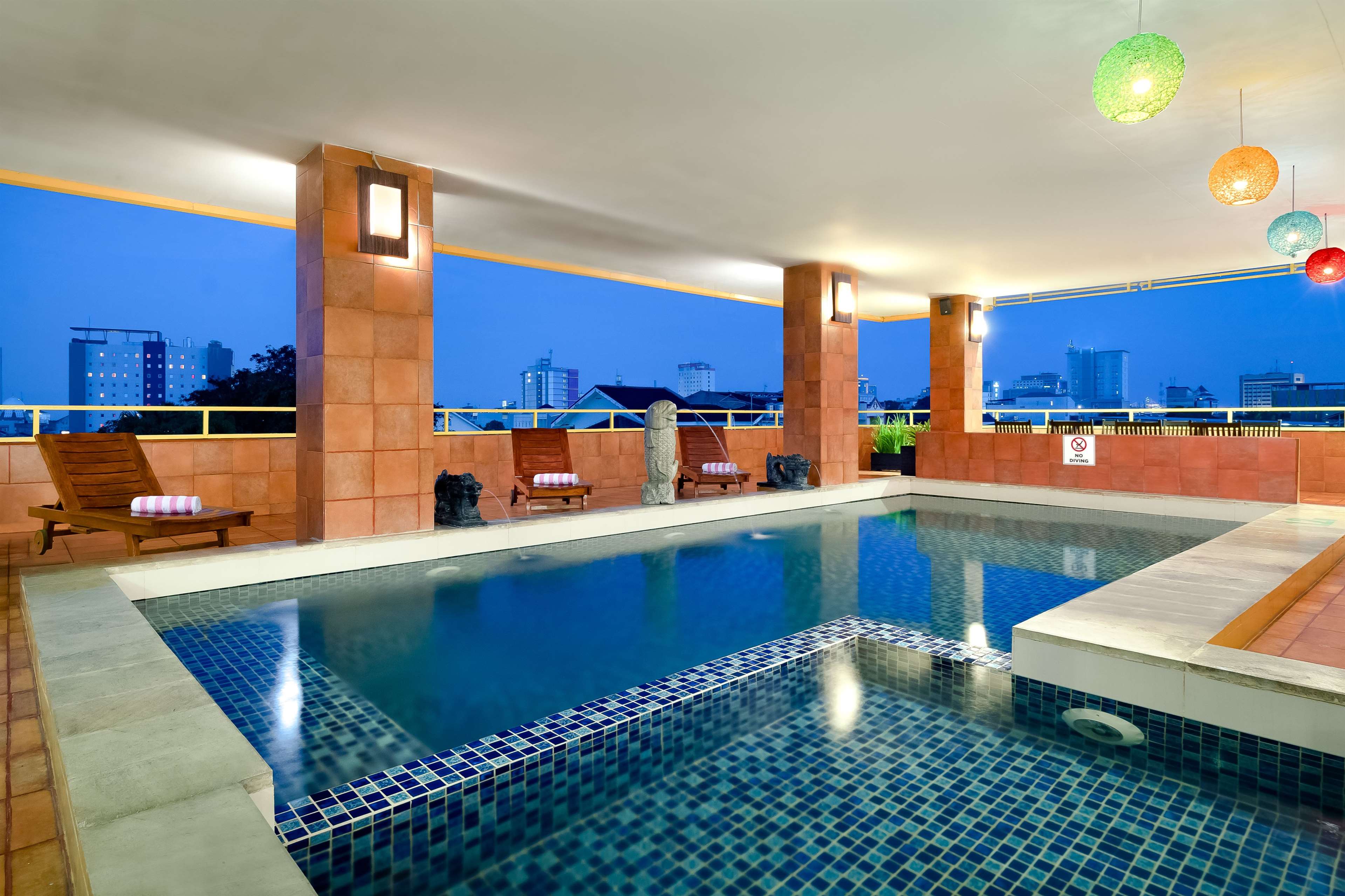 Best Western Plus Makassar Beach - Tap to explore photos
