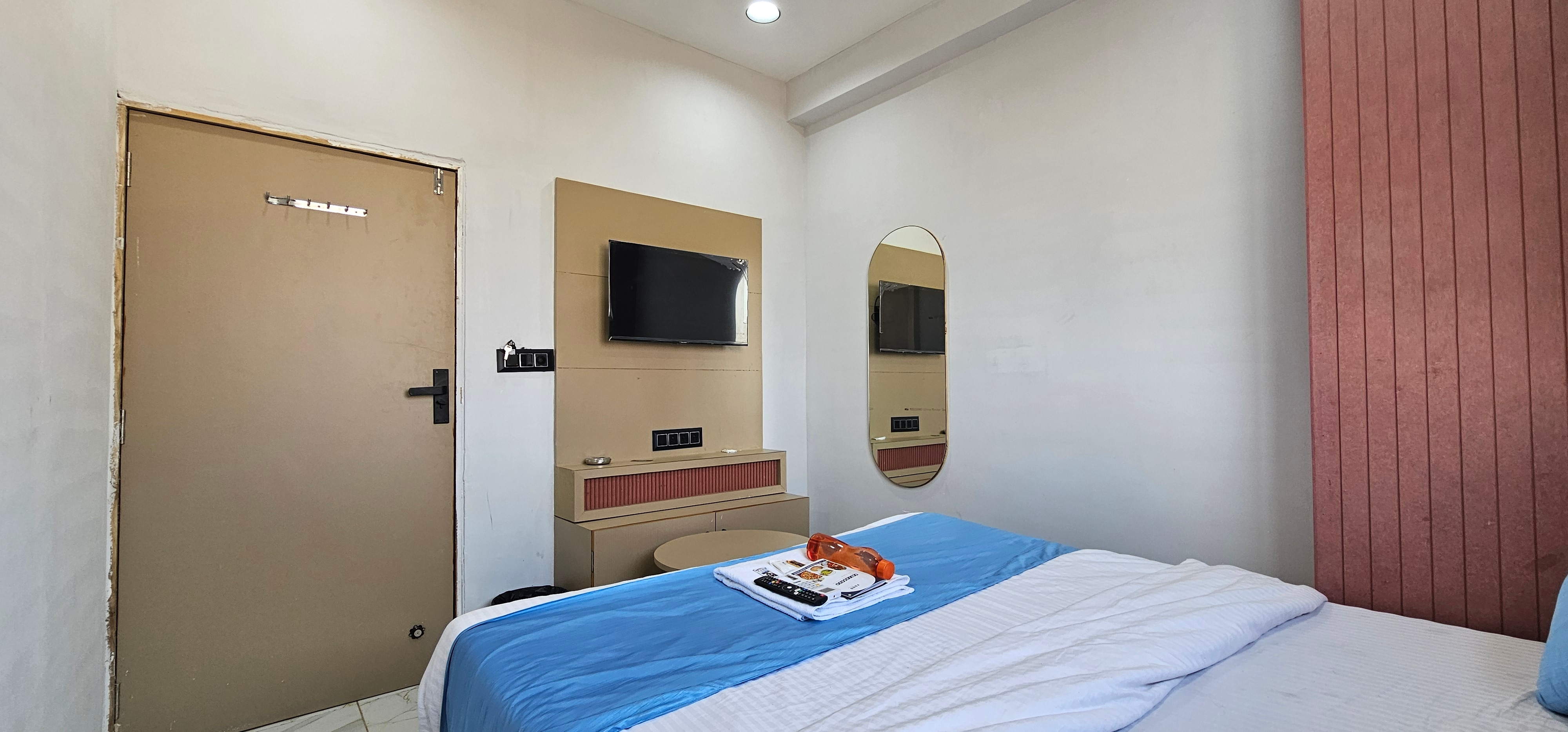 HOTEL HERITAGE - Tap to explore photos