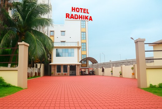 HOTEL RADHIKA SOMNATH