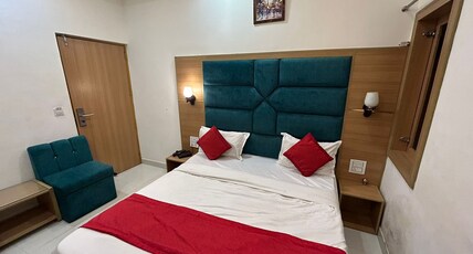 Hotel JP Regency (Free Parking) Room Type - Super Deluxe Room