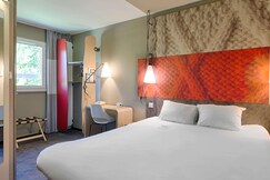 ibis Montauban