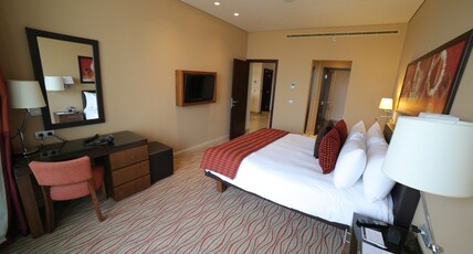 Staybridge Suites BEIRUT Room Type - 1 King Bed 1 Bedroom Suite City View