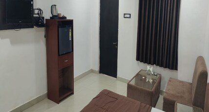 Honeybee Resort Room Type - DELUXE COTTAGE