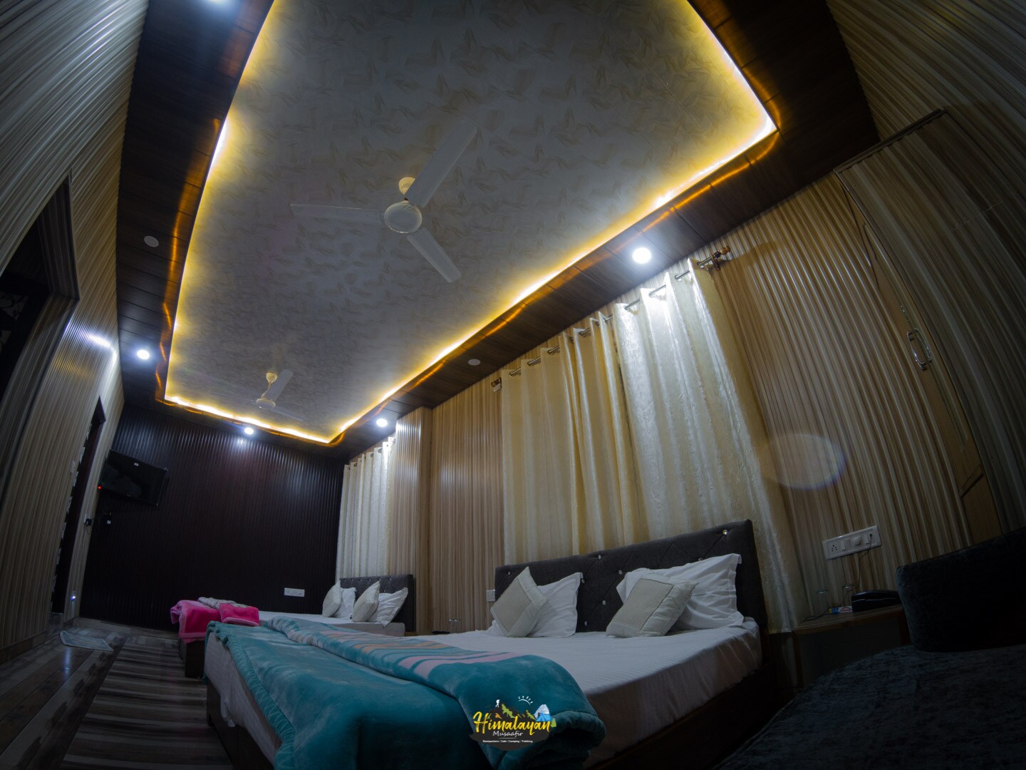 Himalayan Musaafir Guest House  & Restaurant - Tap to explore photos