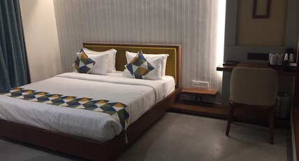 HOTEL THE PRAMUKH Room Type - Deluxe Double