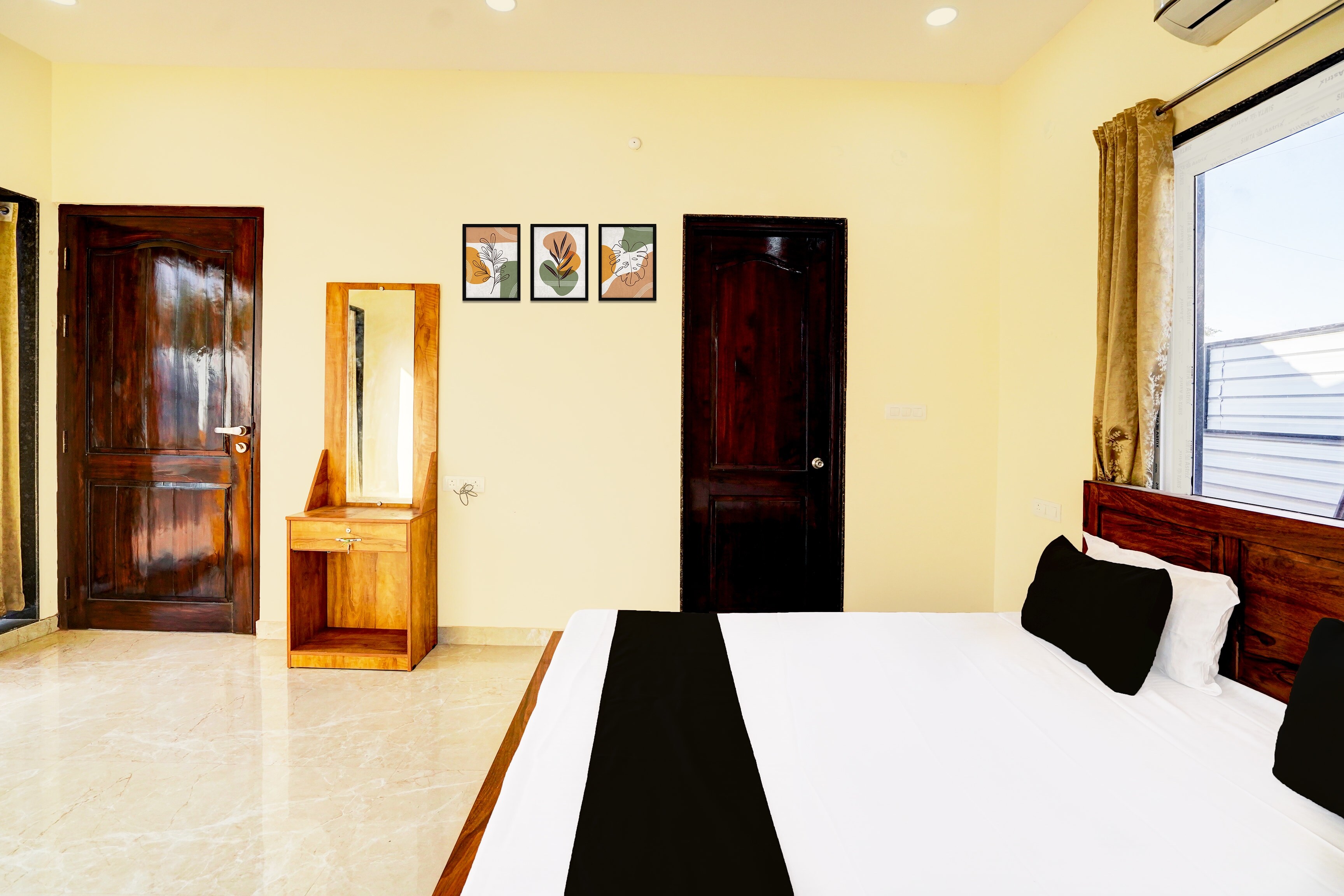 Hotel O Godavari Lawn - Tap to explore photos