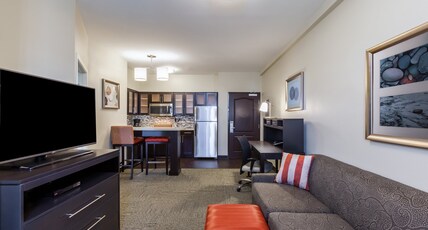 Staybridge Suites Fort Worth Fossil Creek Room Type - 1 Bedroom Suite Mobility Accessible Roll Shower