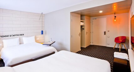 ibis styles Chalons en Champagne Centre Room Type - Standard room with 1 double bed and 1 single sofa bed