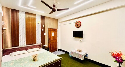 Milijuli HOMESTAY  Room Type - King Bed AC Standerd Room