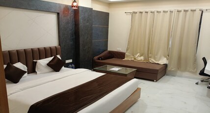HOTEL SUNNY AND RESTAURANT Room Type - Super Deluxe