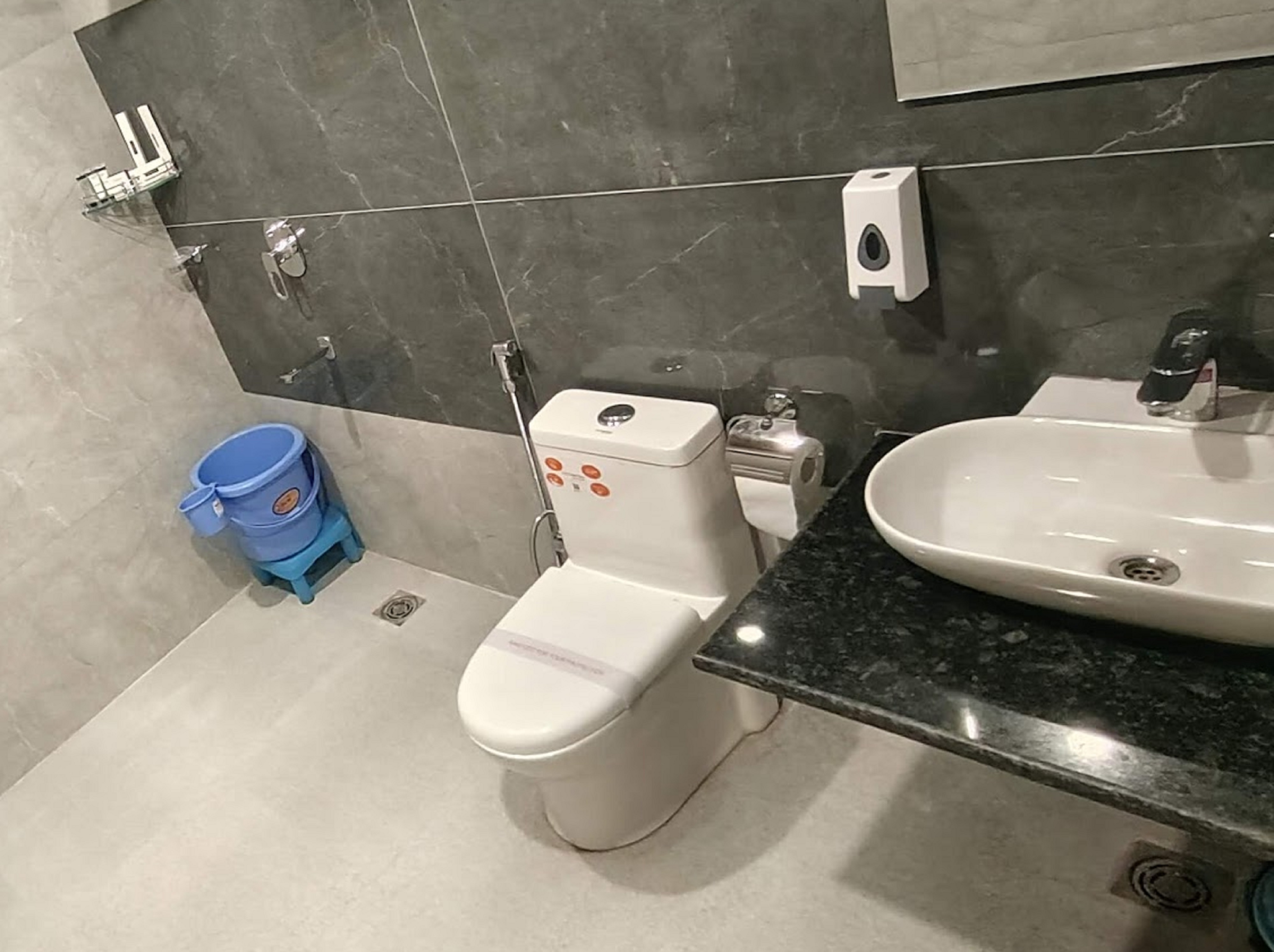 Hotel Polaris - Tap to explore photos