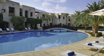 M Room Type - Premium Twin Pool View