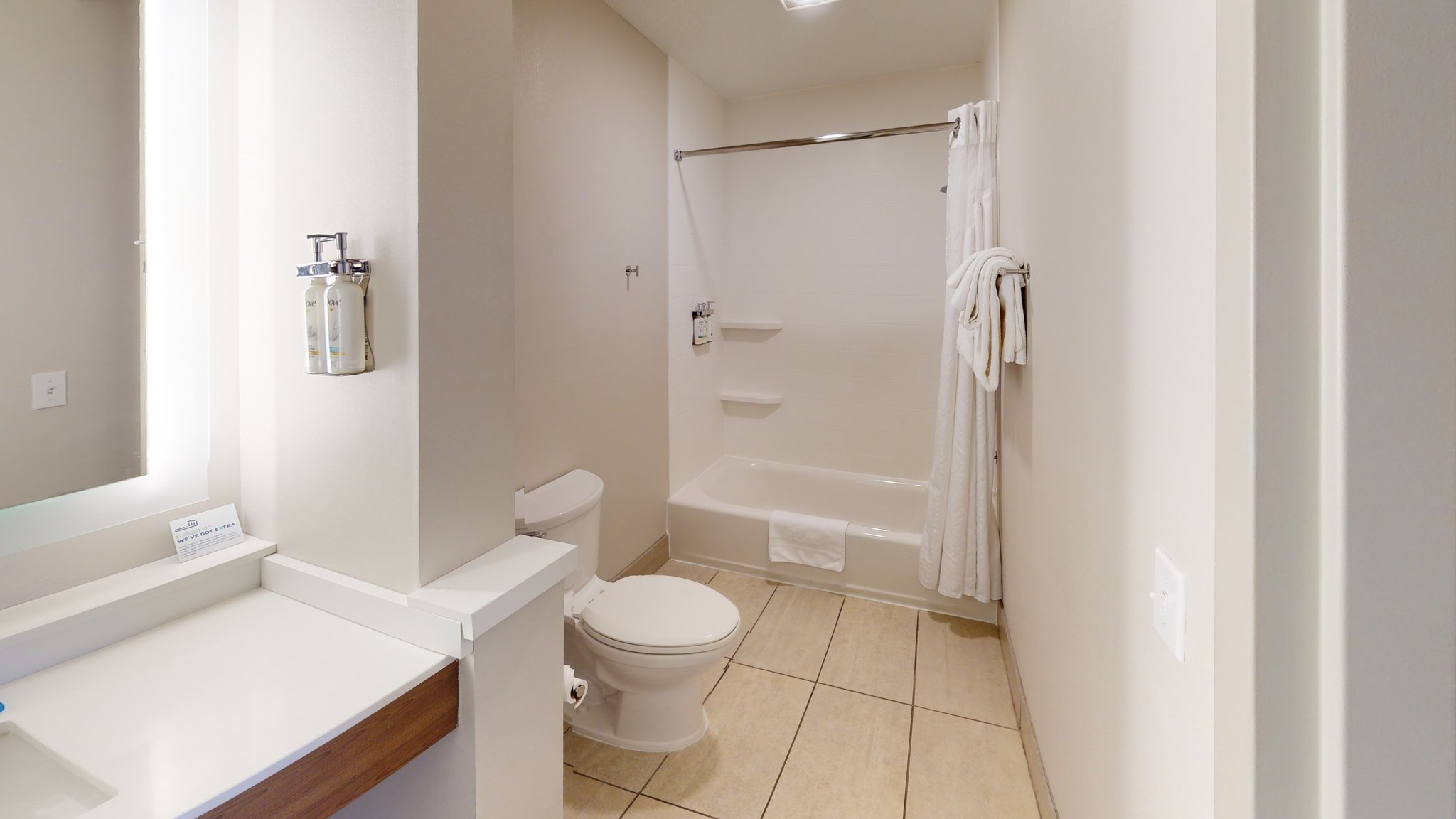 Holiday Inn Express SOUTH BURLINGTON - Tap to explore photos