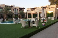 Corniche Palace Hotel