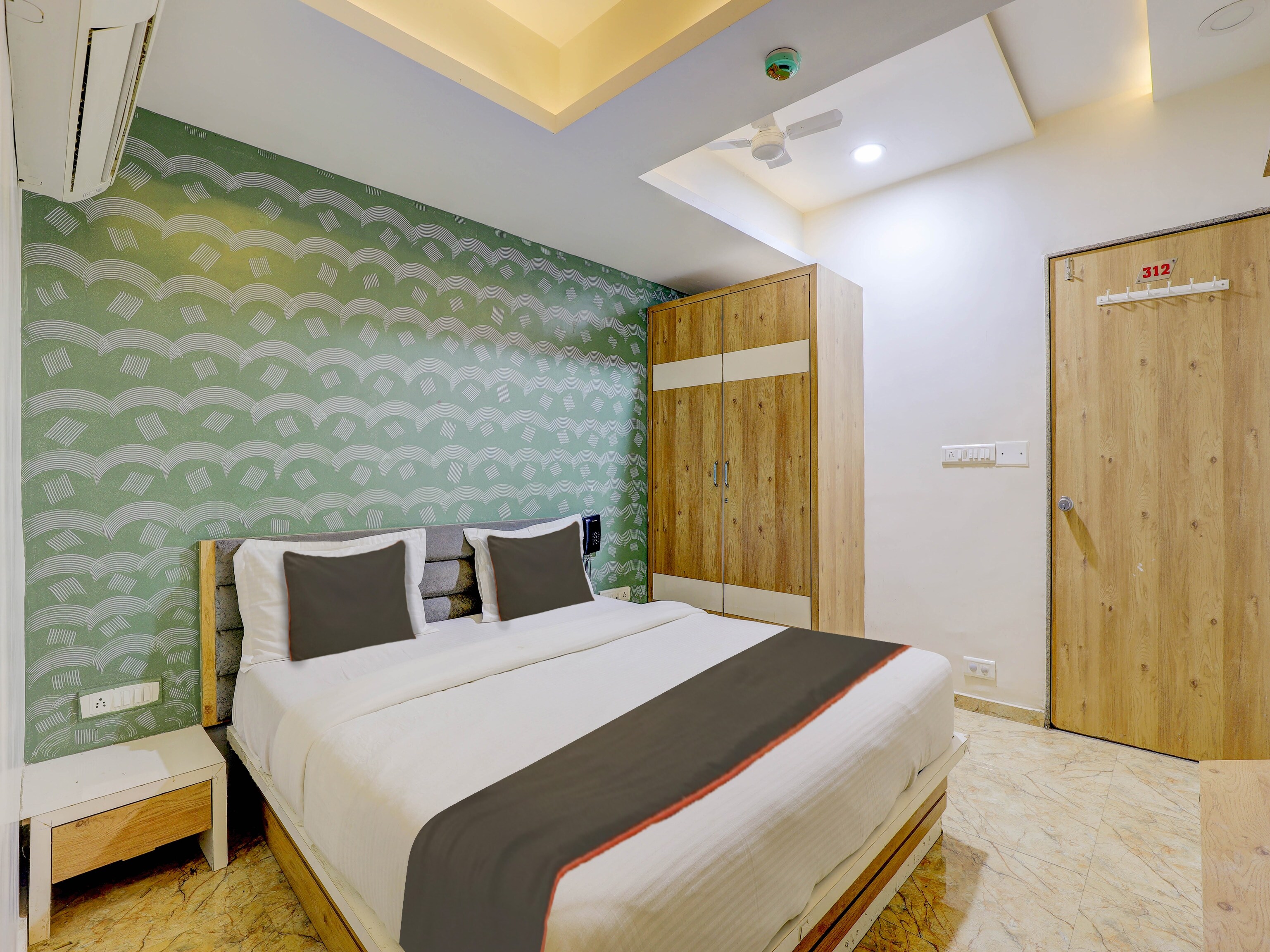 Hotel O Shree Pashupati Palace - Tap to explore photos