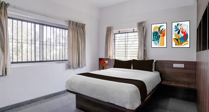 Townhouse High Court of Karnataka Formerly The Pride Room Type - Deluxe with Twin Bed