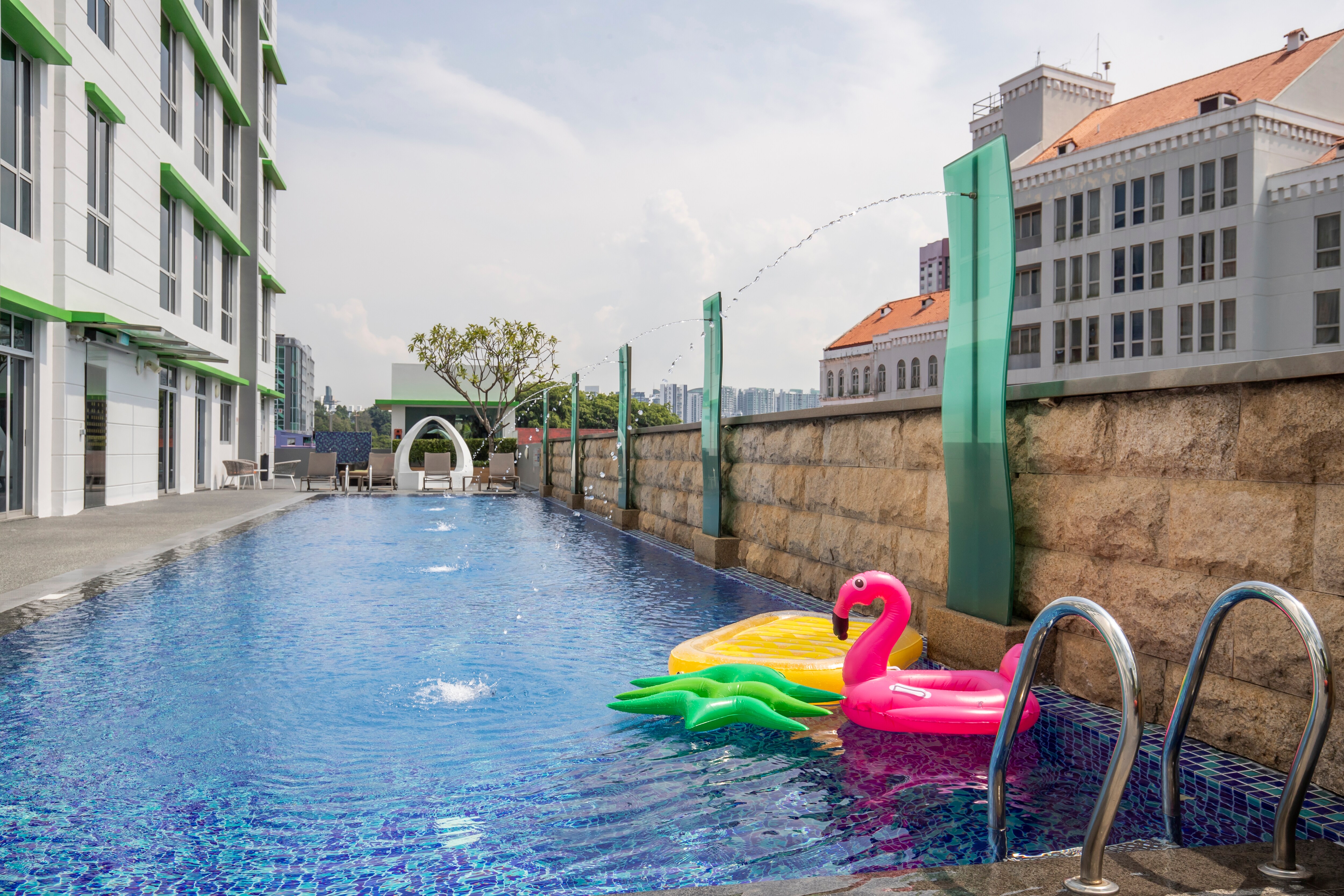 ibis Styles Singapore Albert - Tap to explore photos
